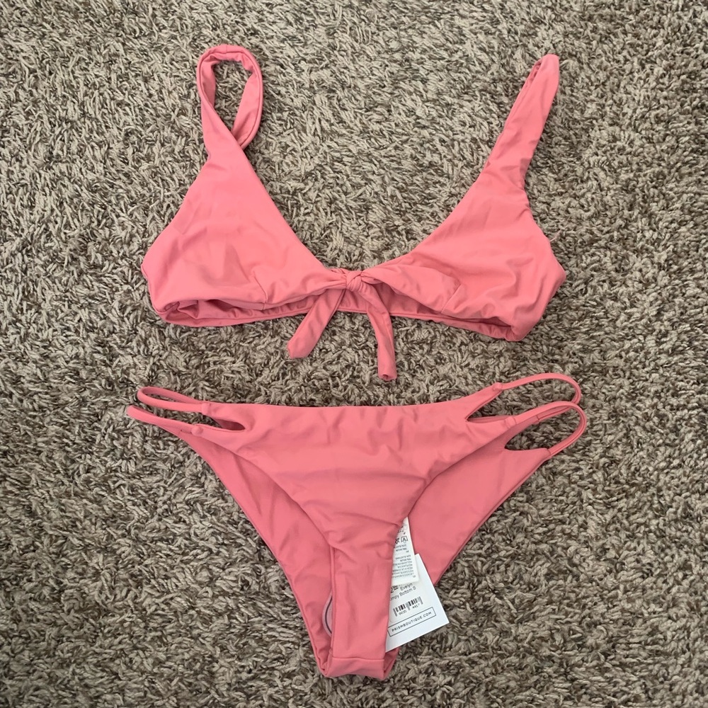 Rosey Evelyn bikini